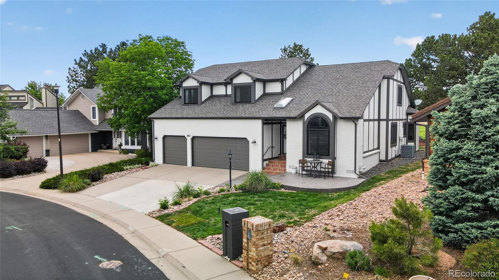 1467 Dunsford Way