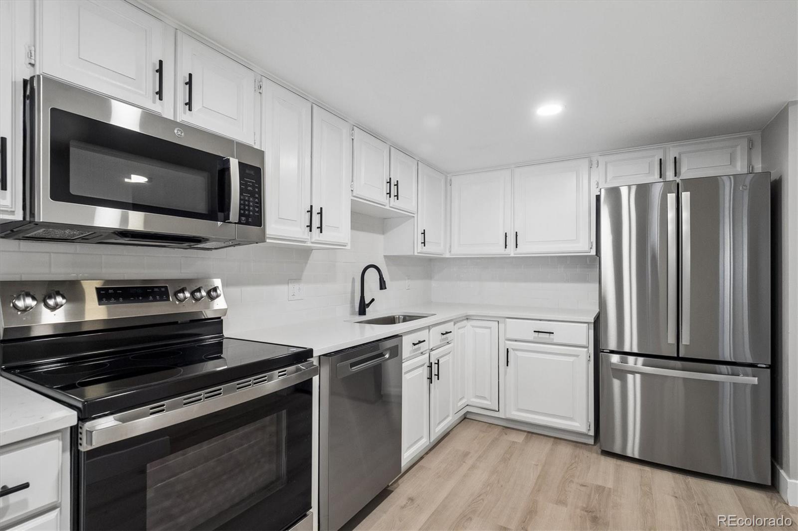 13901 E Marina Drive Unit 102