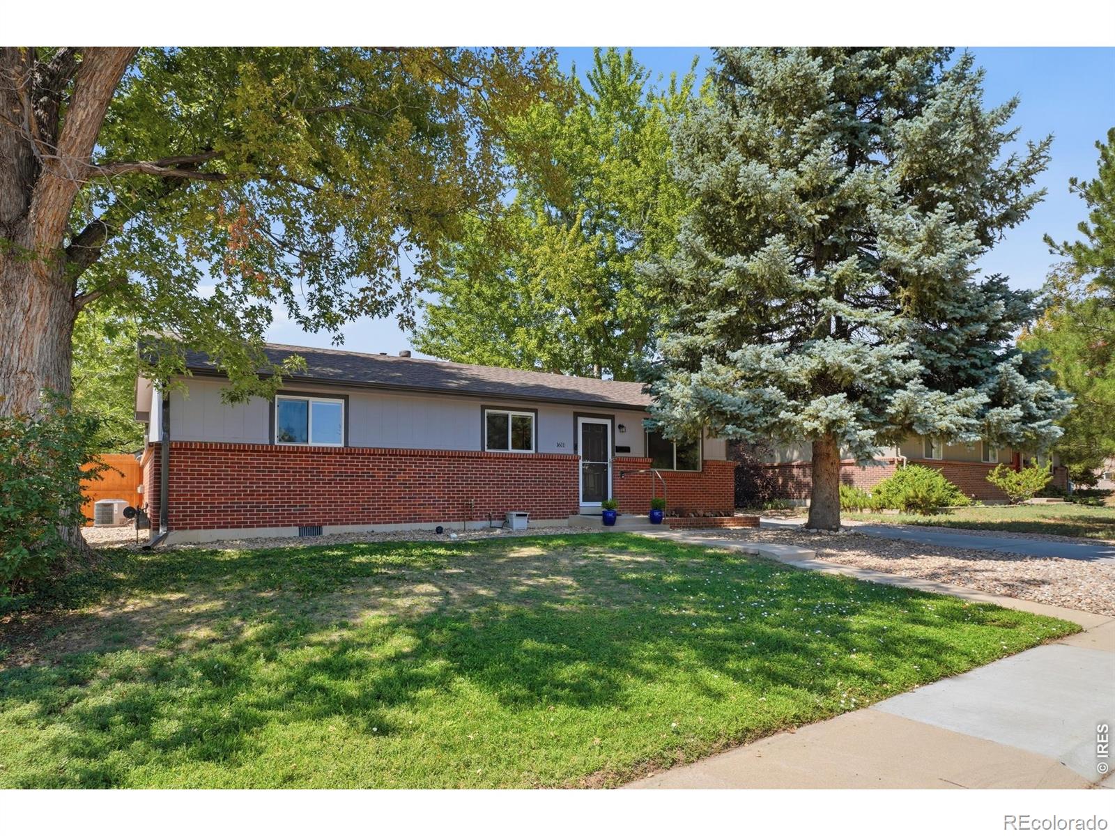 1611 Sunset Drive