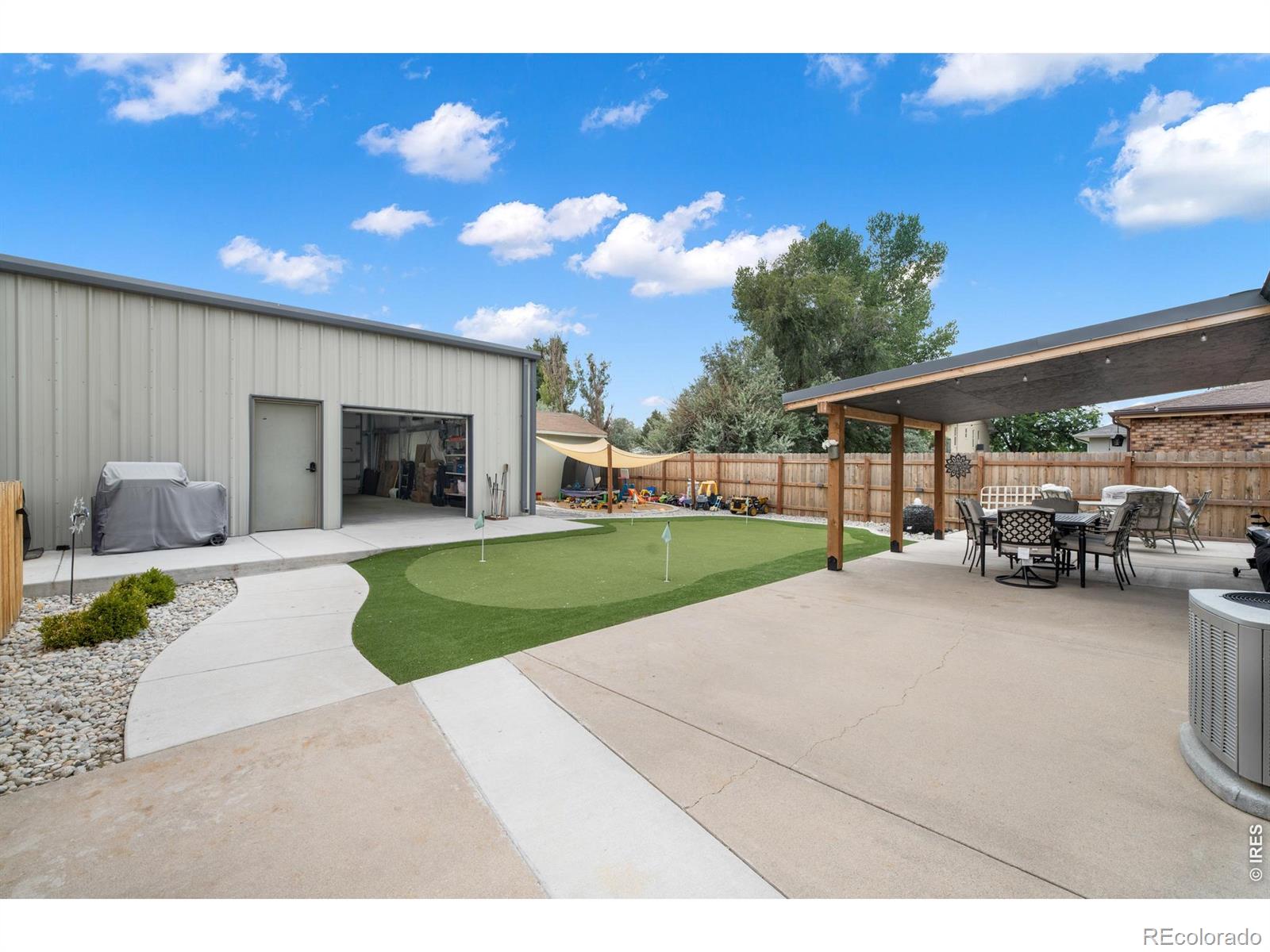 817 Bob Boulevard
