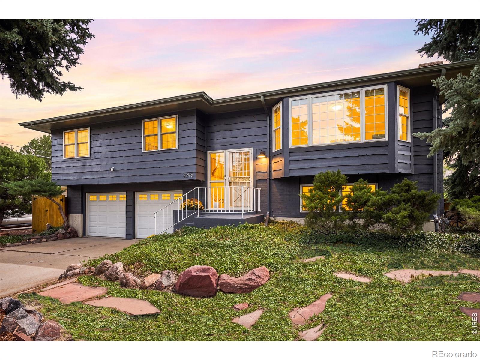 2295 Hillsdale Circle
