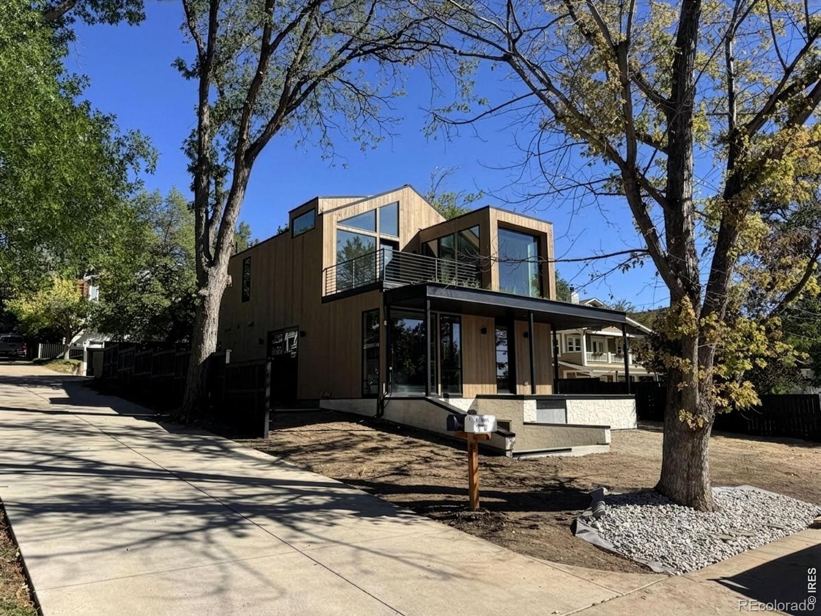 2445 Bluff Street