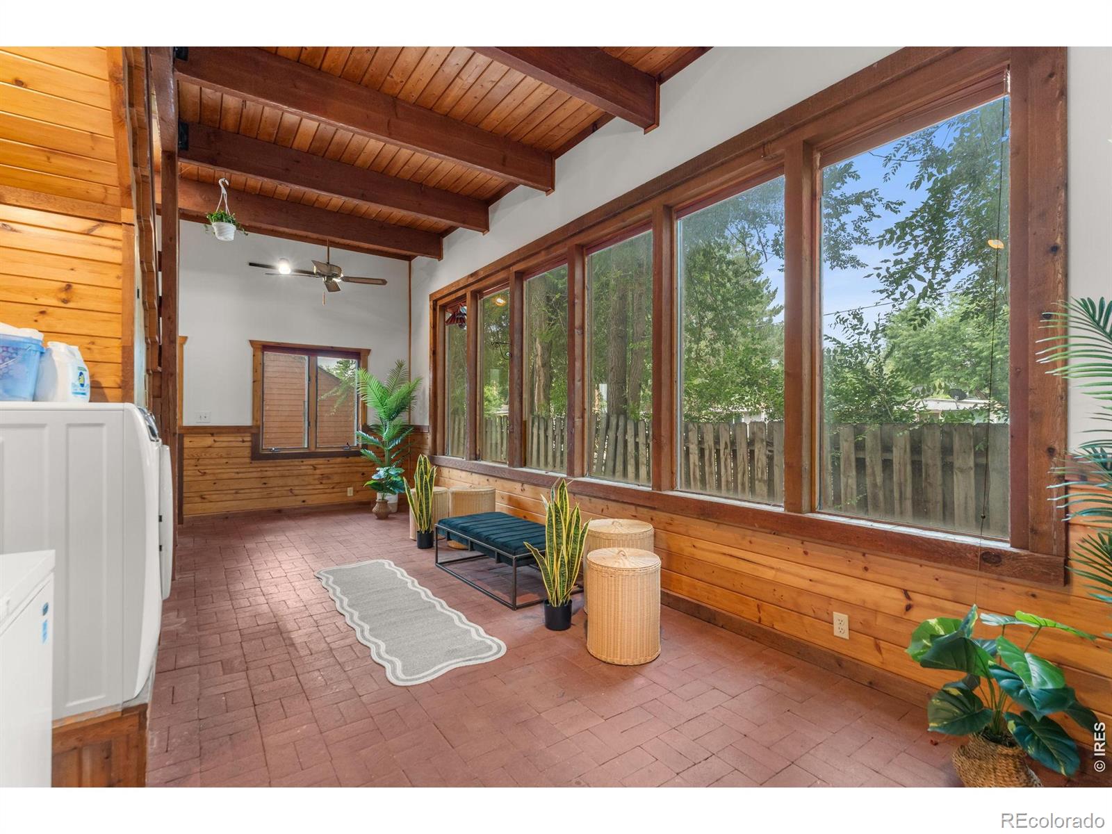 328 S Overland Trail S